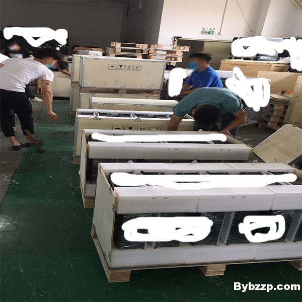 钢边木箱